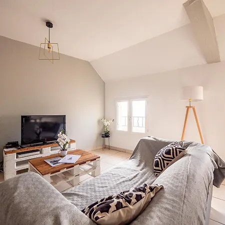 Appartement Chaleureux Avec 2 Grandes Chambres Saint-Rambert-dʼAlbon Esterno foto