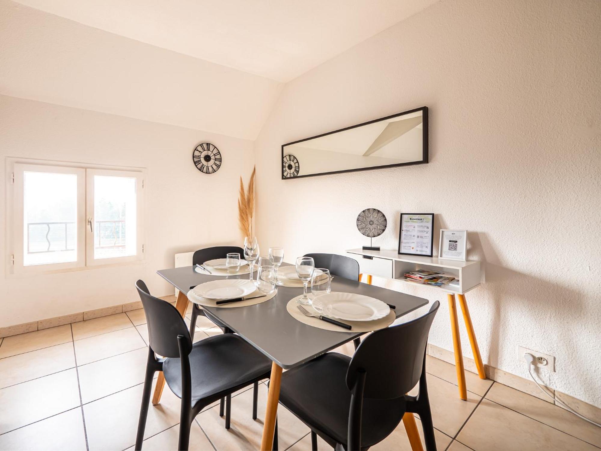 Appartement Chaleureux Avec 2 Grandes